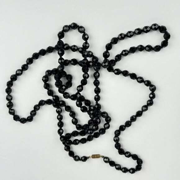 Jet Beaded Necklace 🛸 Extra long beaded Black Goth Witchy - Picture 4 of 5